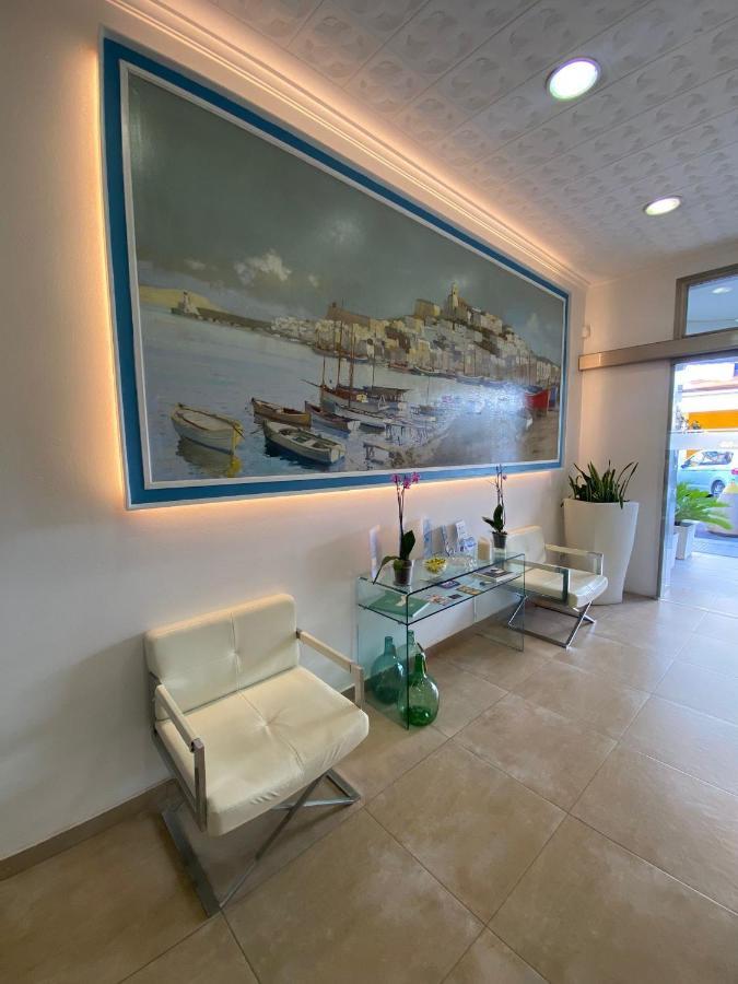 Hostal Pitiusa Ibiza Town Exterior photo